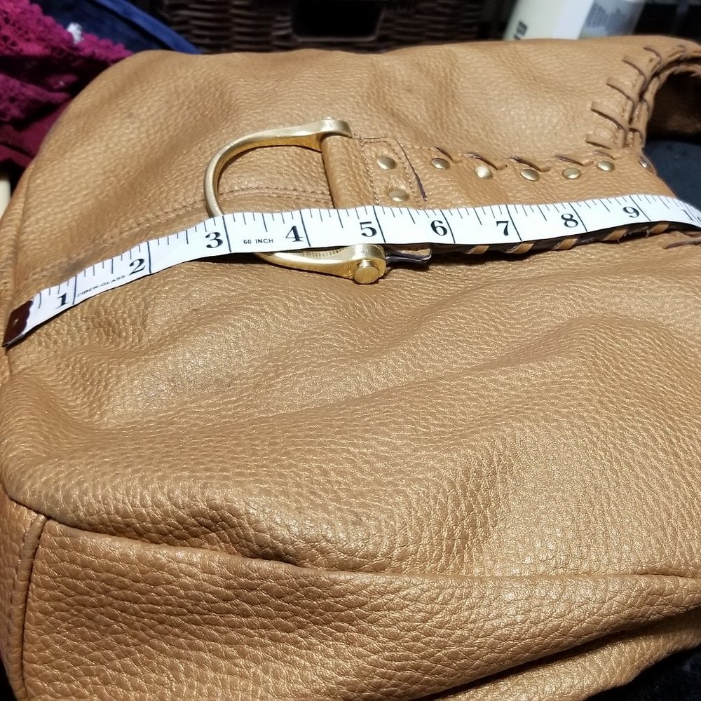COPY - Golden Tan Shoulder Bag - Picture 4 of 16